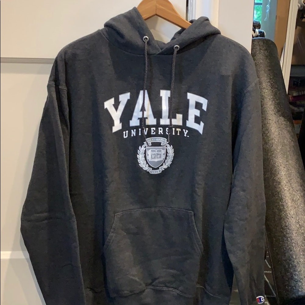 yale hooded sweatshirt